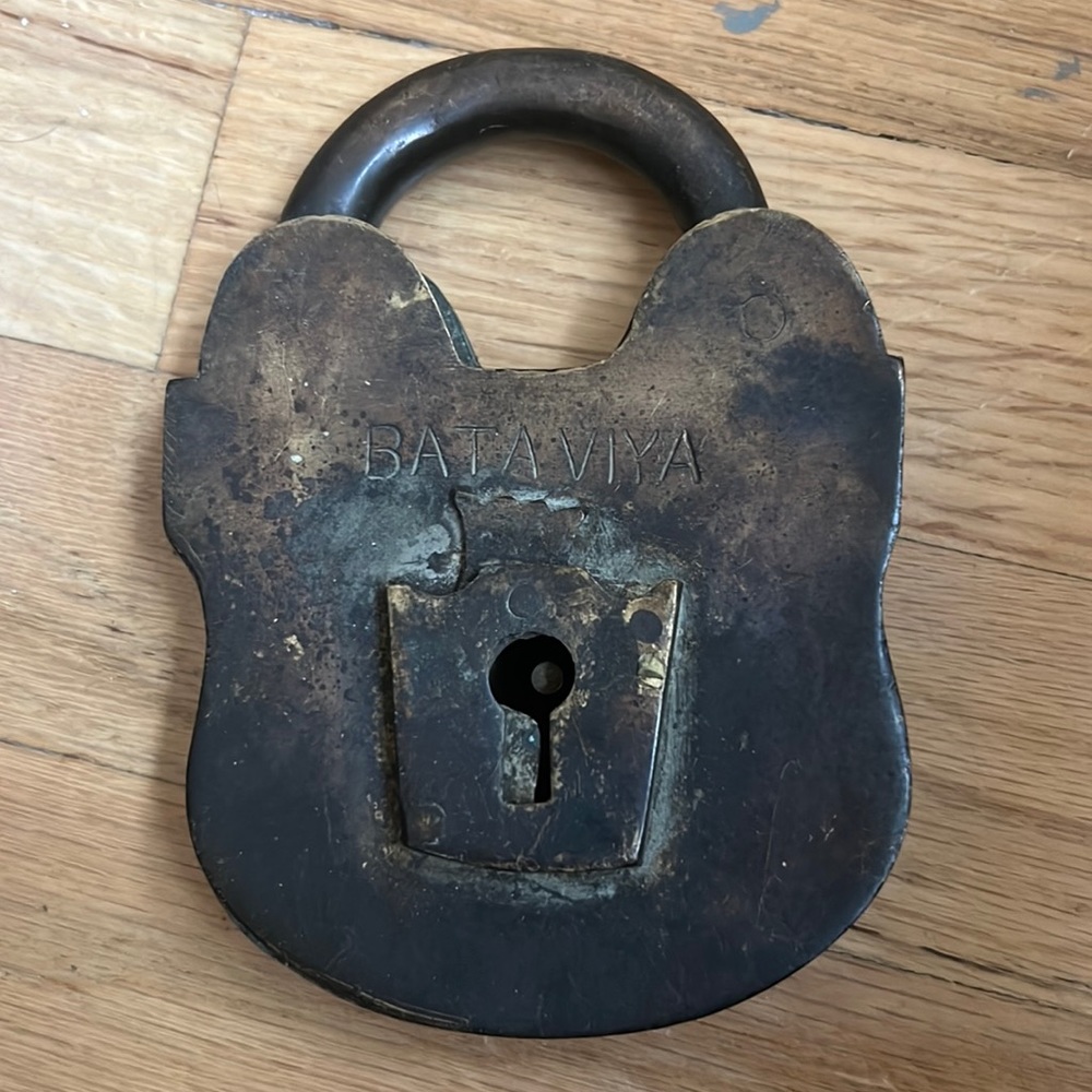 Batavia Antique Padlock